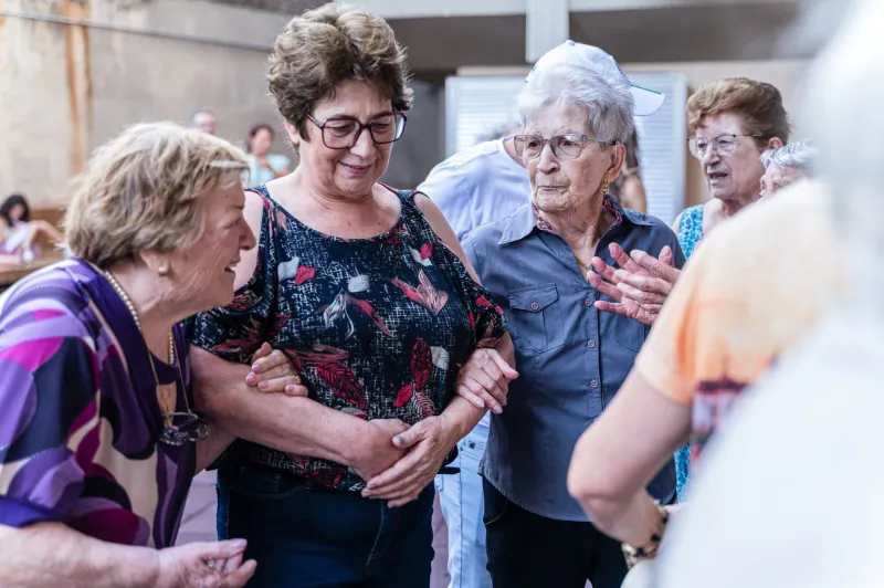 Vivir bien después de los 60: la red de apoyo que Coomeva despliega en la etapa más importante